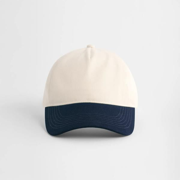 Cap Beechfield Contrast Peak Leisure in Natural/French Navy – Vorderansicht