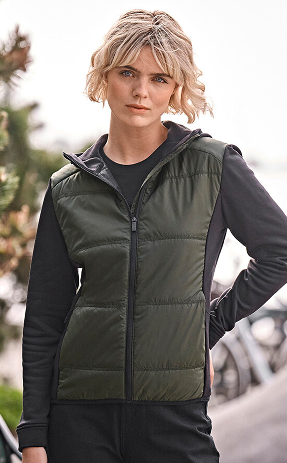 Women's Hybrid-Stretch Hooded Jacket