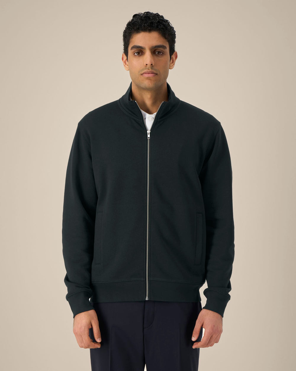 Zip Hoodie Trailer 2.0 – Modelfoto
