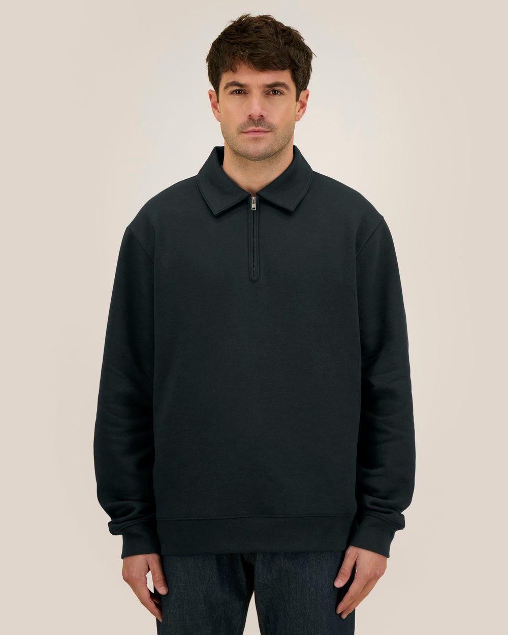 Polo-Sweatshirt Proper – Modelfoto