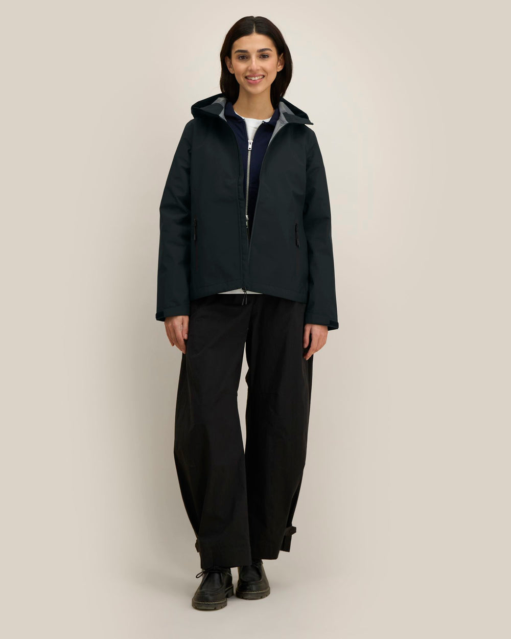 Regenjacke Stella Stormer – Modelfoto