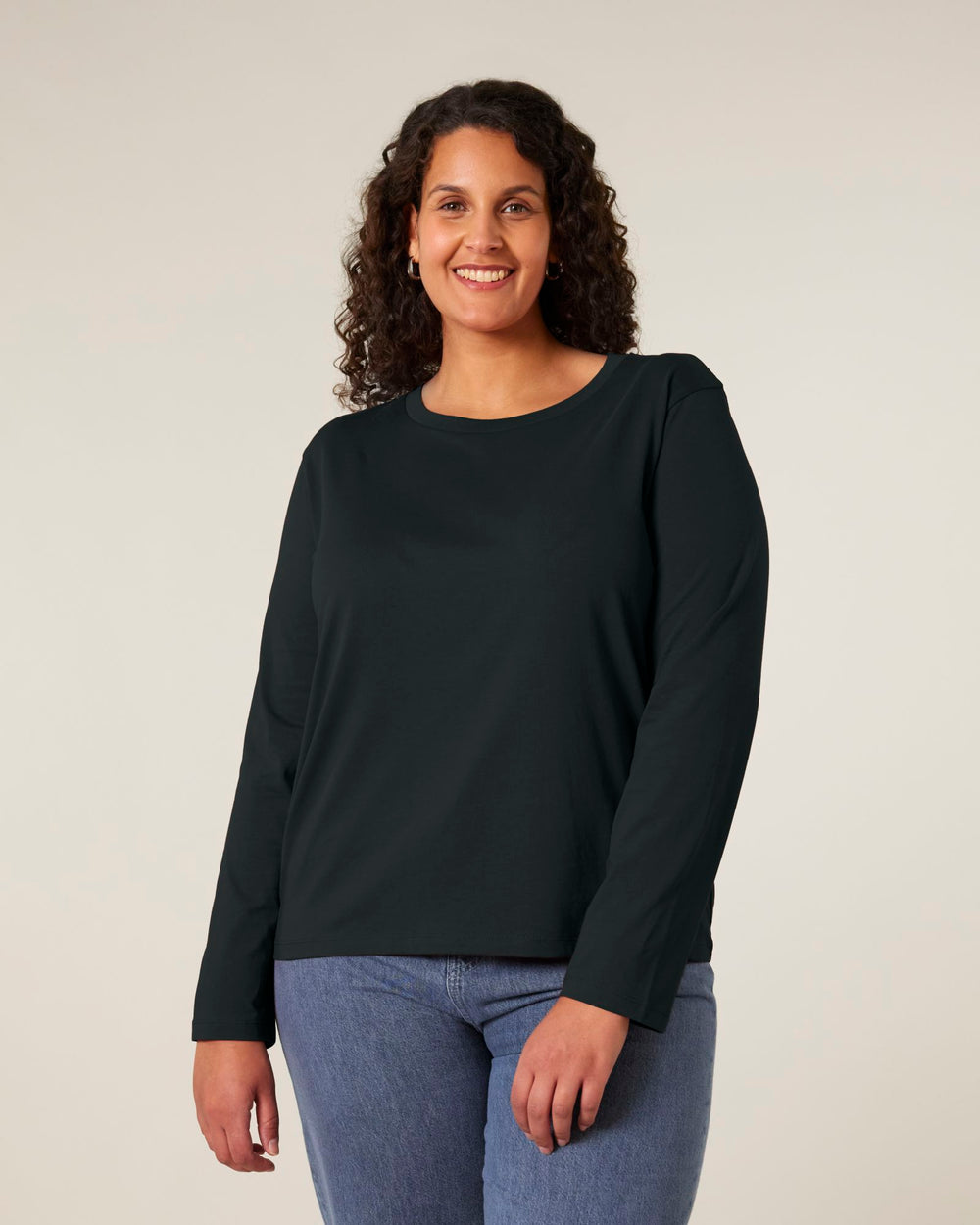 T-Shirt Stella Muser Long Sleeve – Modelfoto