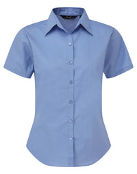 Bluse Premier Workwear Women´s Poplin Short Sleeve Blouse in Mid Blue – Vorderansicht – Bild 9