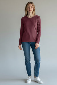 SHIRTPLUS women's long sleeve t-shirt in burgundy, made from 100% cotton with a modern fit and crew neck. – Bild 10