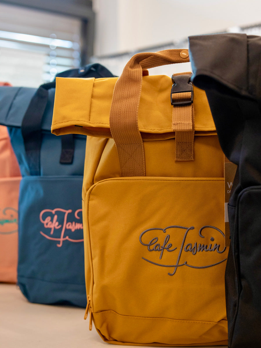 Café Jasmin: Taschen mit Stick als Weihnachtsgeschenk